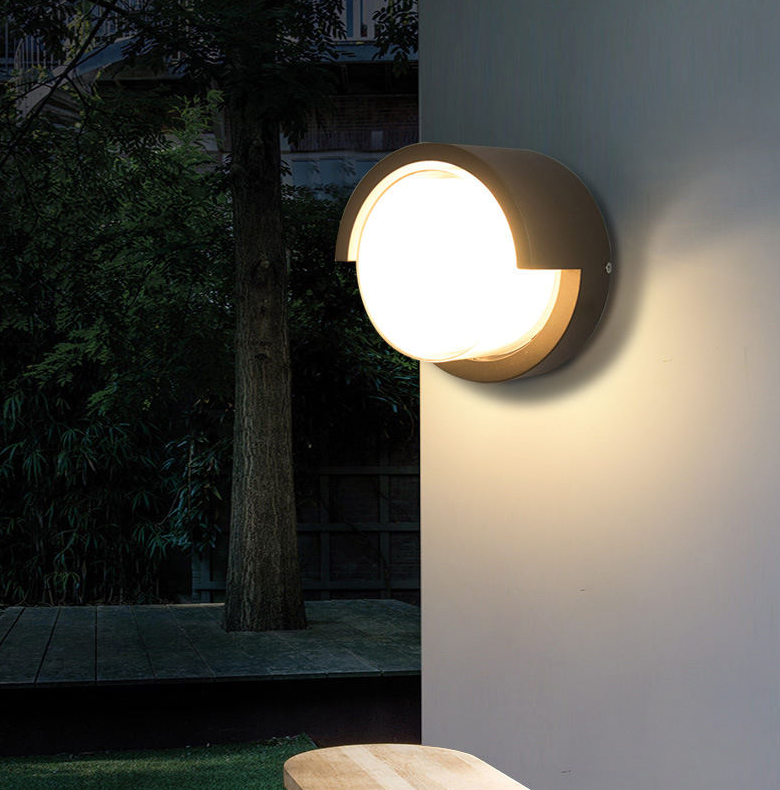 TWILIXO 5 WATT OUTDOOR LED WALL & PILLAR GATE LIGHT - Image 4