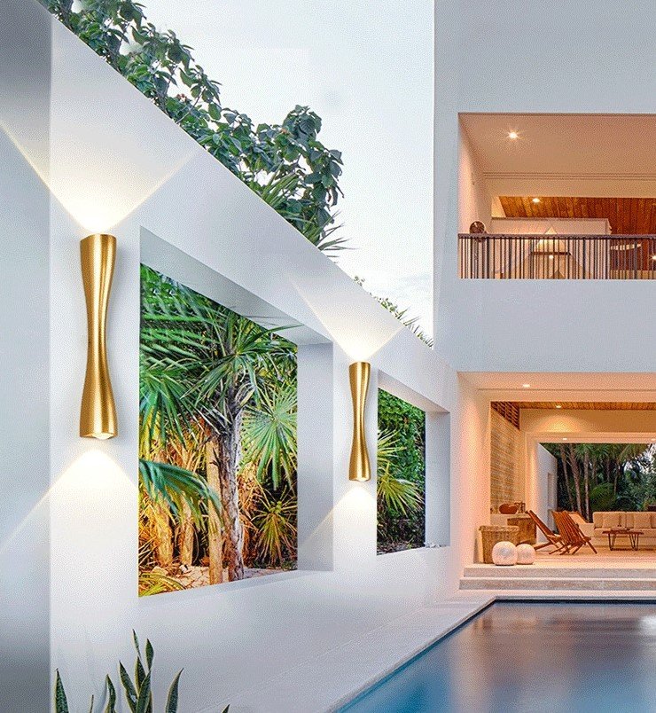 TWILIXO 6 WATT OUTDOOR GOLD LADY FIGURE FACADE WALL LIGHT - Image 9